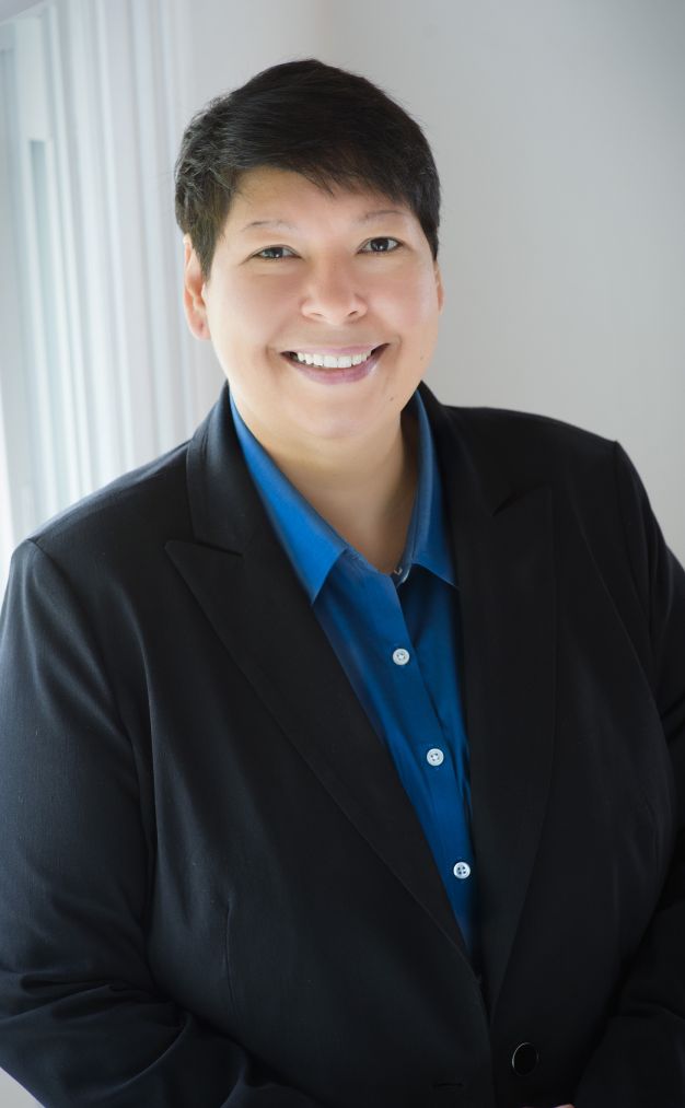 Dr. Christina Royal